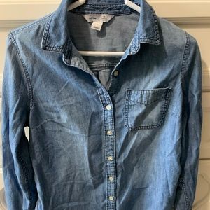 Old navy classic denim shirt size small